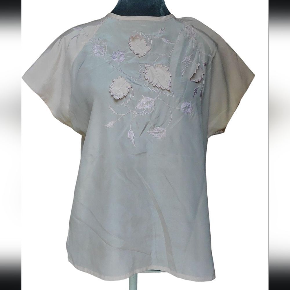 Quintessentials Medium Pink Embroidered Flowers and Vines 3D Leaves